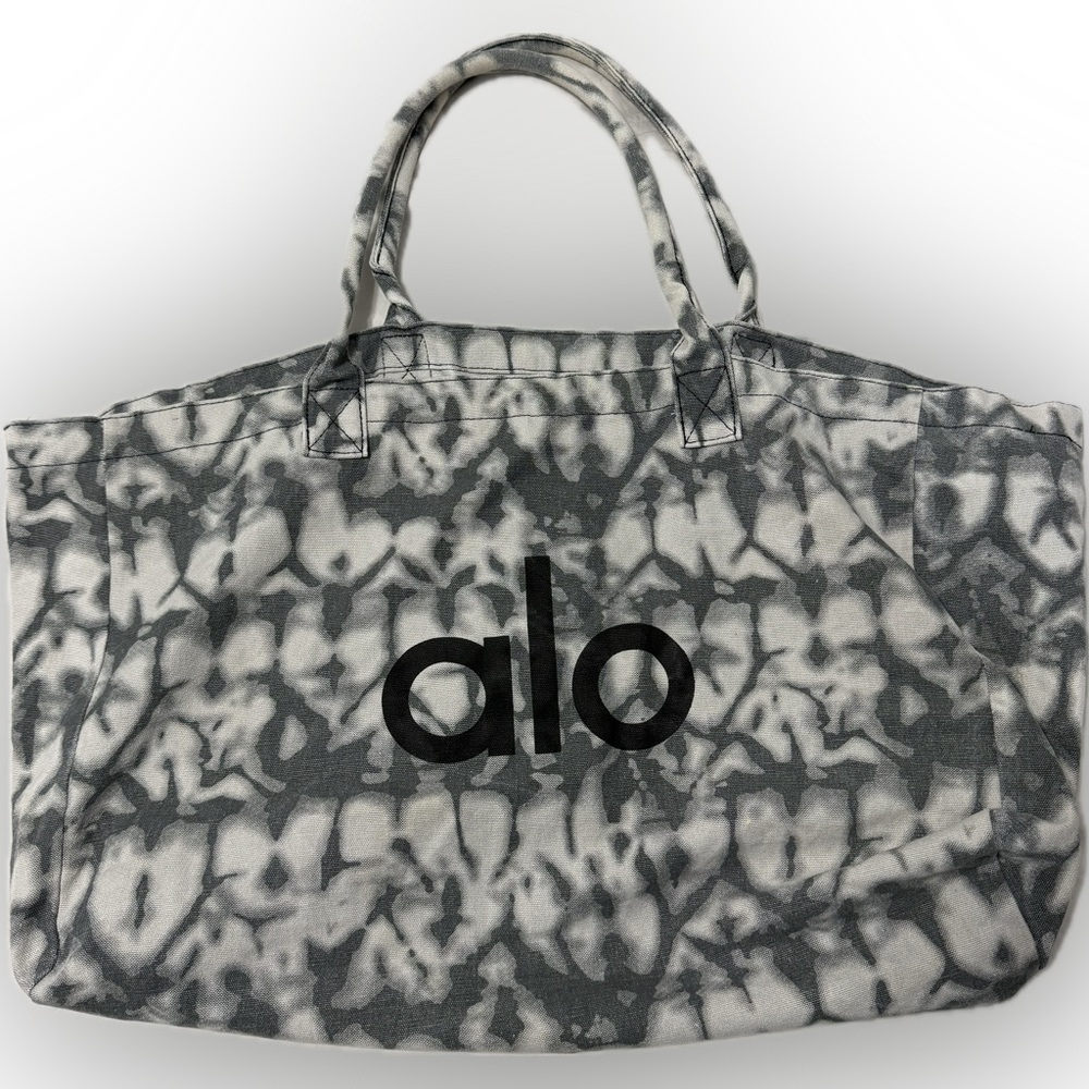ALO Yoga Gray and White Tote Bag